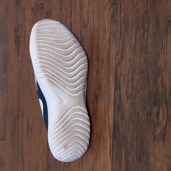 7Y Nike - Picture 5 of 5